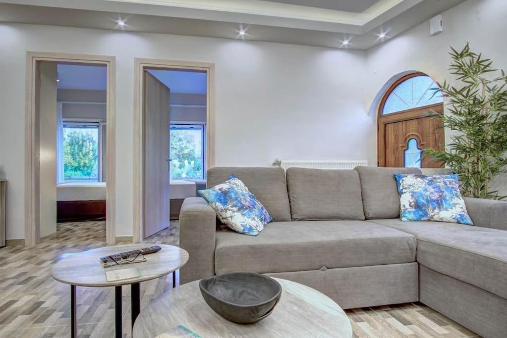Angio House *