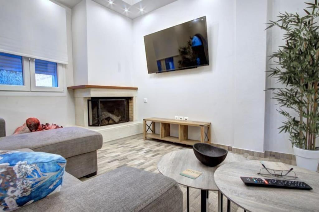 Angio House *